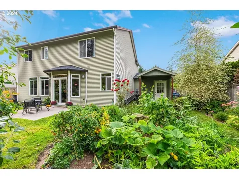 1704 E 1st Way La Center WA 98629