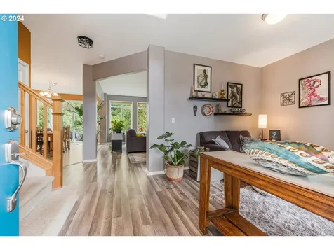 1704 E 1st Way La Center WA 98629