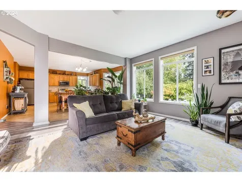 1704 E 1st Way La Center WA 98629