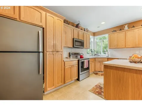 1704 E 1st Way La Center WA 98629