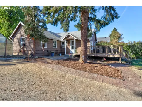 3022 W 10th Street The Dalles OR 97058