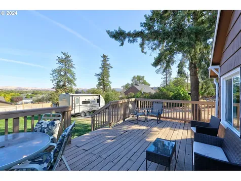 3022 W 10th Street The Dalles OR 97058