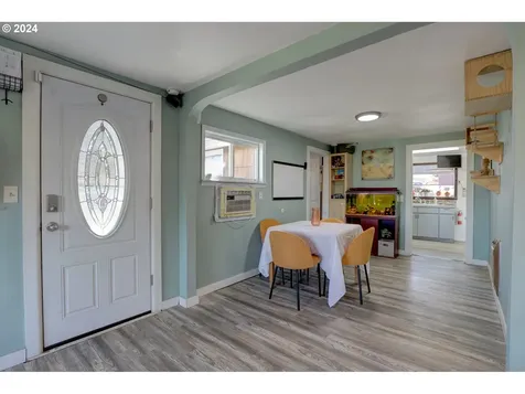 3022 W 10th Street The Dalles OR 97058