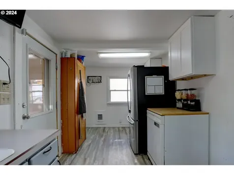 3022 W 10th Street The Dalles OR 97058