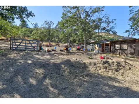 3022 W 10th Street The Dalles OR 97058