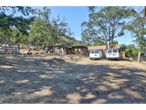 3022 W 10th Street The Dalles OR 97058