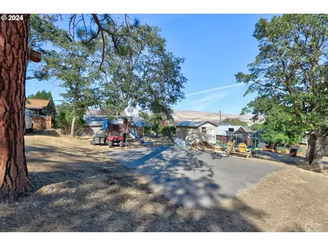 3022 W 10th Street The Dalles OR 97058