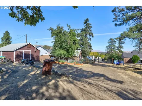 3022 W 10th Street The Dalles OR 97058