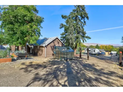 3022 W 10th Street The Dalles OR 97058