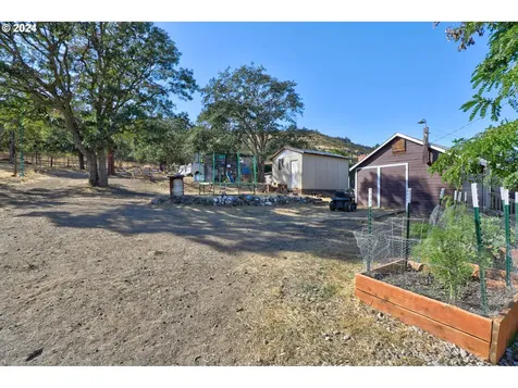 3022 W 10th Street The Dalles OR 97058