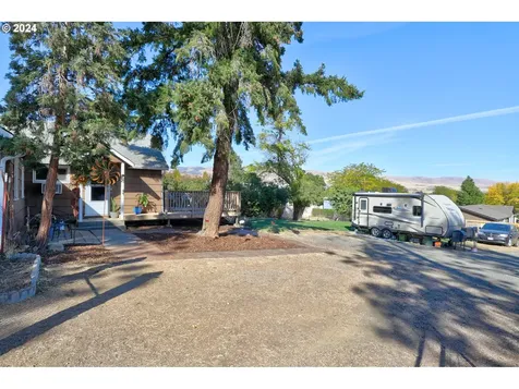 3022 W 10th Street The Dalles OR 97058