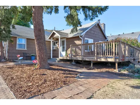 3022 W 10th Street The Dalles OR 97058
