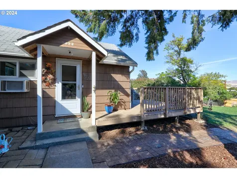 3022 W 10th Street The Dalles OR 97058
