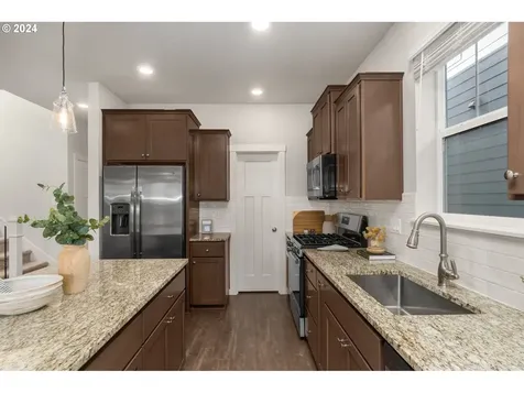 6746 SE Provence Street Hillsboro OR 97123