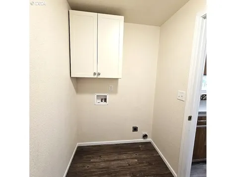 156 Lancaster Avenue Roseburg OR 97471