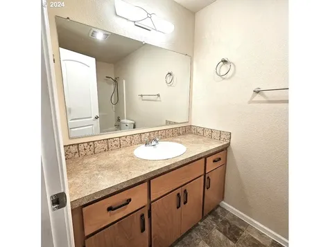 156 Lancaster Avenue Roseburg OR 97471