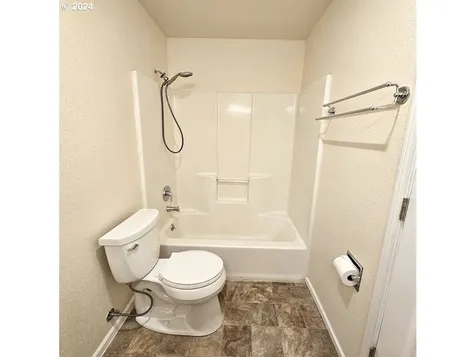 156 Lancaster Avenue Roseburg OR 97471