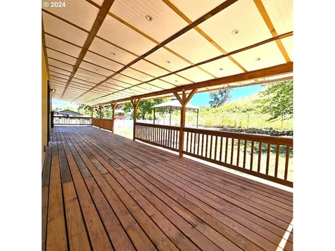 156 Lancaster Avenue Roseburg OR 97471