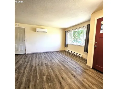 156 Lancaster Avenue Roseburg OR 97471