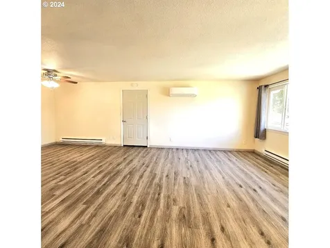 156 Lancaster Avenue Roseburg OR 97471