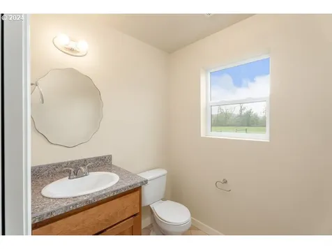 2253 Dairy Loop Road Roseburg OR 97471