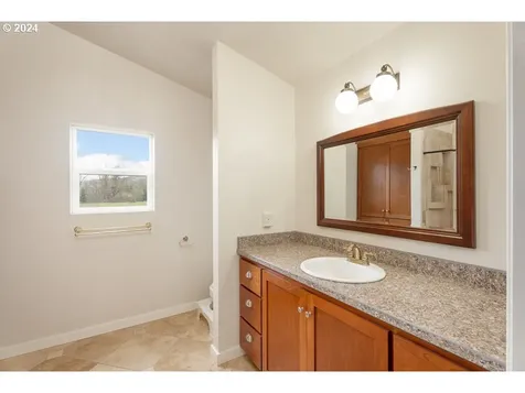 2253 Dairy Loop Road Roseburg OR 97471