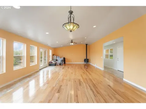 2253 Dairy Loop Road Roseburg OR 97471