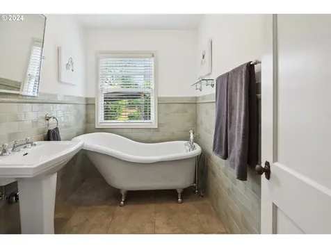 4030 NE 28th Avenue Portland OR 97212