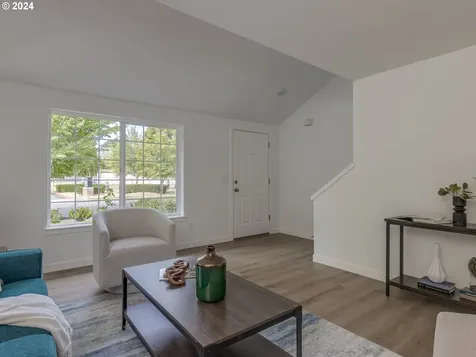 262 Ne Lenox Street Hillsboro OR 97124