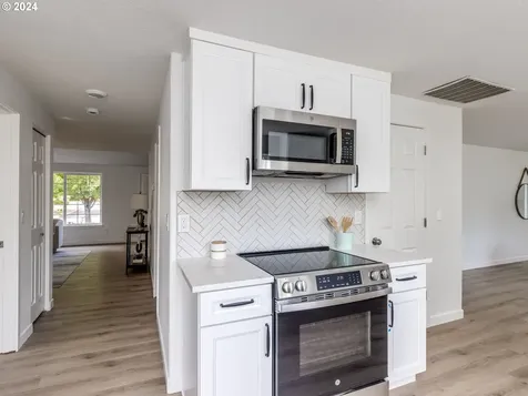 262 Ne Lenox Street Hillsboro OR 97124