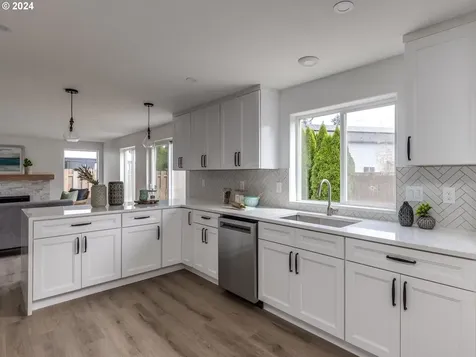 262 Ne Lenox Street Hillsboro OR 97124