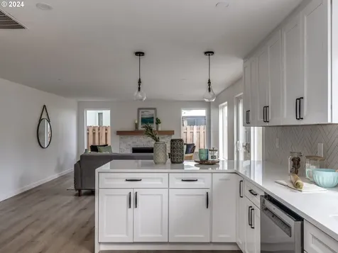 262 Ne Lenox Street Hillsboro OR 97124