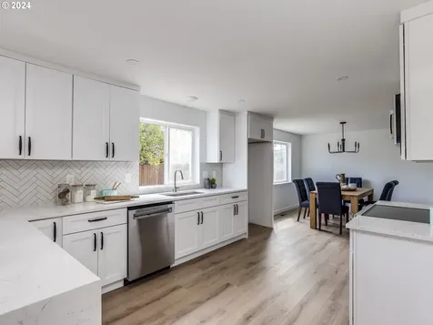 262 Ne Lenox Street Hillsboro OR 97124