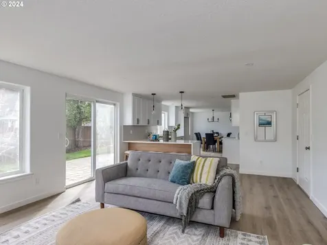 262 Ne Lenox Street Hillsboro OR 97124