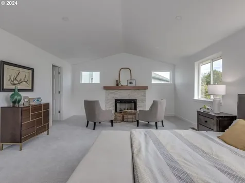 262 Ne Lenox Street Hillsboro OR 97124