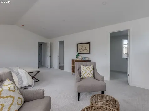 262 Ne Lenox Street Hillsboro OR 97124