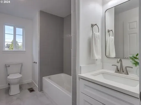 262 Ne Lenox Street Hillsboro OR 97124