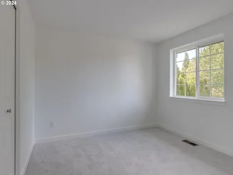 262 Ne Lenox Street Hillsboro OR 97124