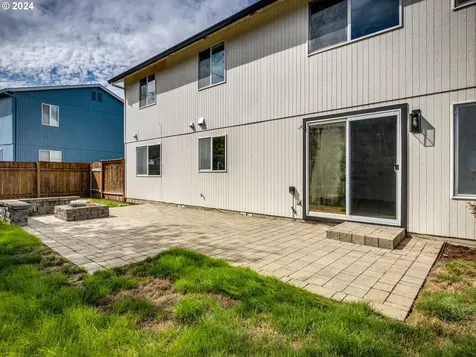 262 Ne Lenox Street Hillsboro OR 97124