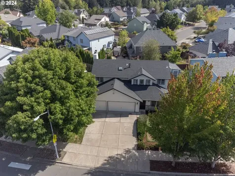 262 Ne Lenox Street Hillsboro OR 97124
