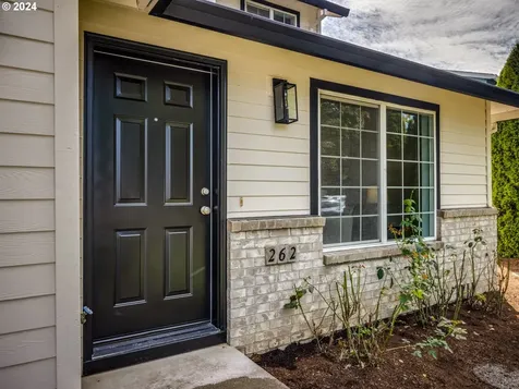 262 Ne Lenox Street Hillsboro OR 97124