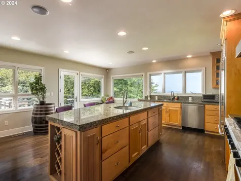 3200 NW Greenbriar Terrace Portland OR 97210