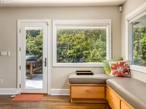 3200 NW Greenbriar Terrace Portland OR 97210