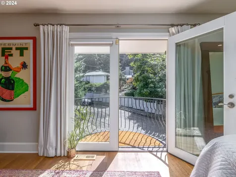 3200 NW Greenbriar Terrace Portland OR 97210