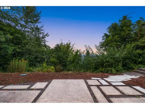 3200 NW Greenbriar Terrace Portland OR 97210