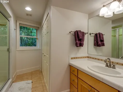 3200 NW Greenbriar Terrace Portland OR 97210