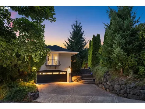 3200 NW Greenbriar Terrace Portland OR 97210