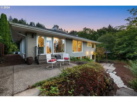 3200 NW Greenbriar Terrace Portland OR 97210