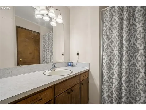 409 Nw 114th Street Vancouver WA 98685