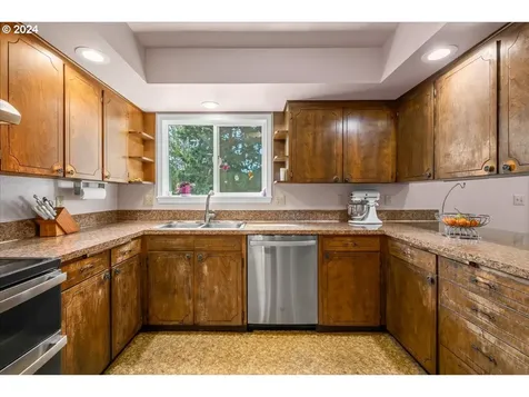 409 Nw 114th Street Vancouver WA 98685